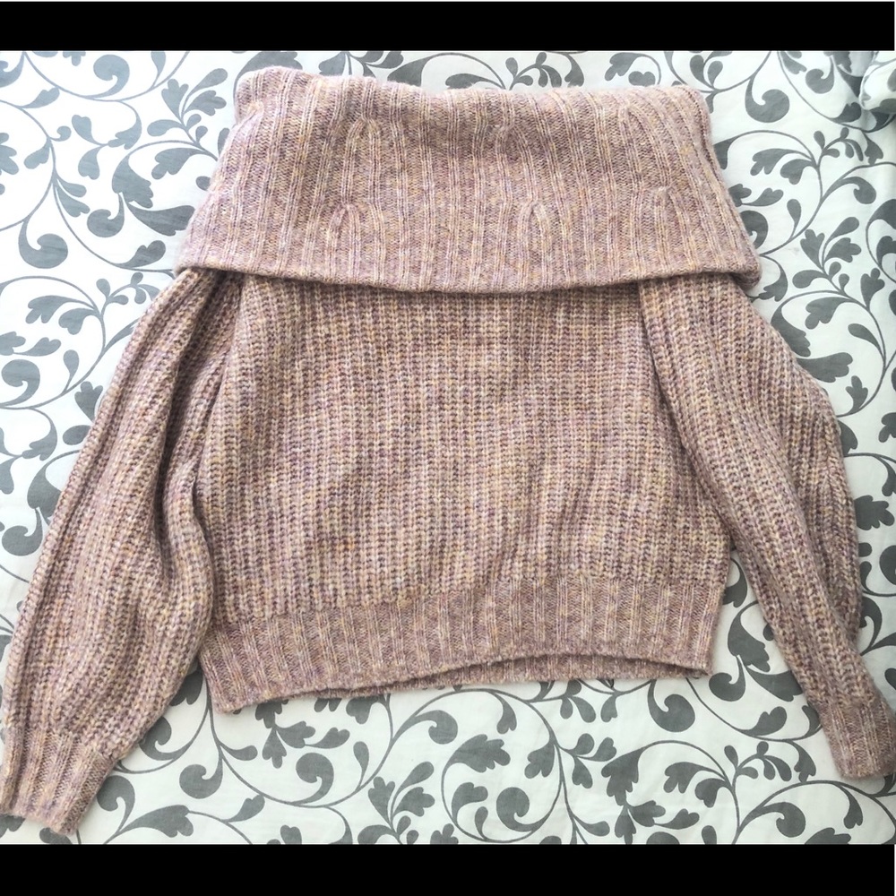 H&M Off shoulder sweater